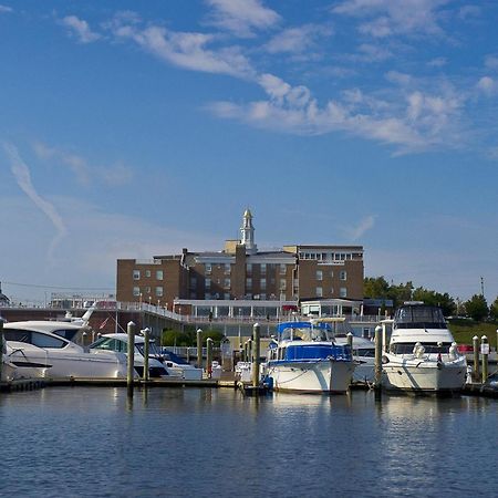 Molly Pitcher Inn Red Bank Exterior foto